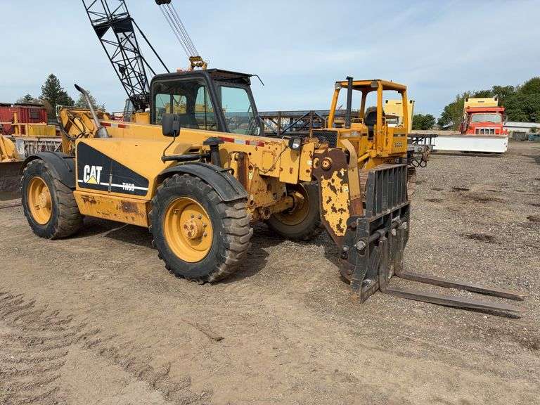 CAT TH63 Telehandler image
