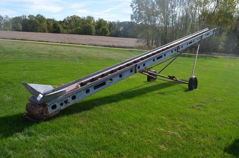 Kewanee 40 foot Hay Grain Elevator with transport image