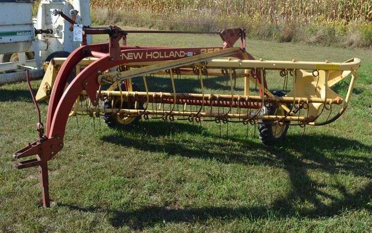 New Holland 256 Hay Rake image