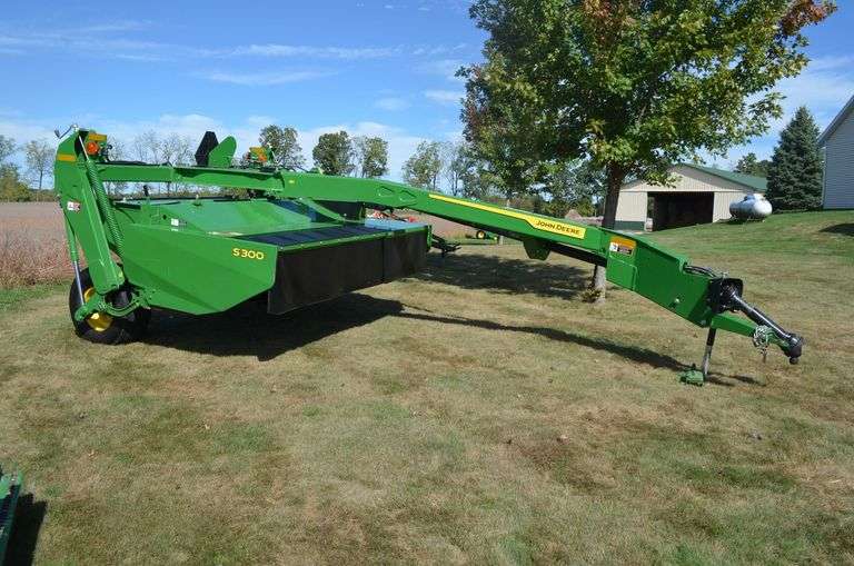 John Deere S 300 Discbine image