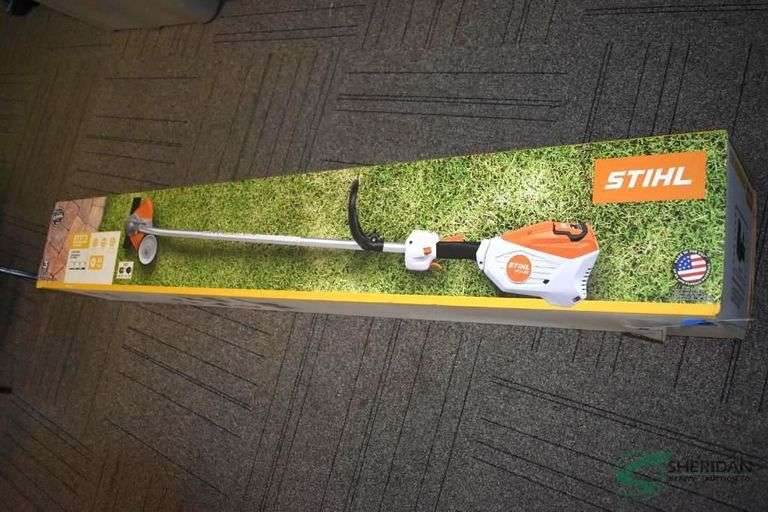 Stihl FC80 Battery Powered Edger w/ AK30 image
