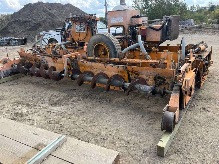 Curb Master Concrete Paver model 2000FP image