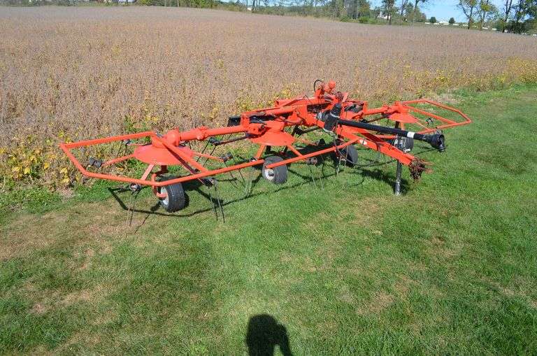 Kuhn GF502 THA Digidrive Tedder image