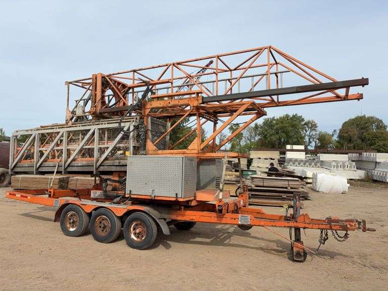 1999 Hydra Platform HP 32 Over Under Catwalk image