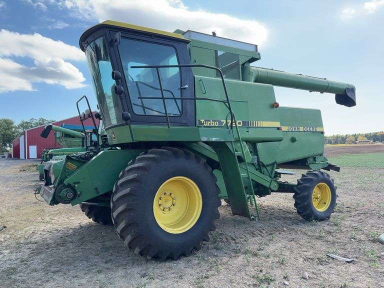 John Deere 7720 Turbo Combine, hydrostatic, 3,008 hours image