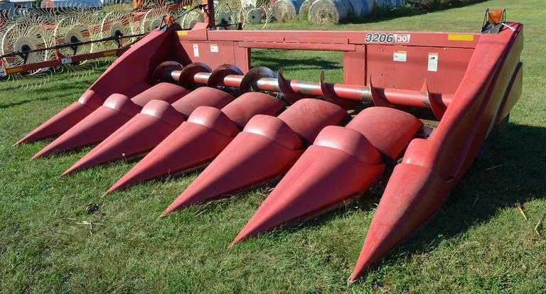 CASE IH 3206 Corn Head image
