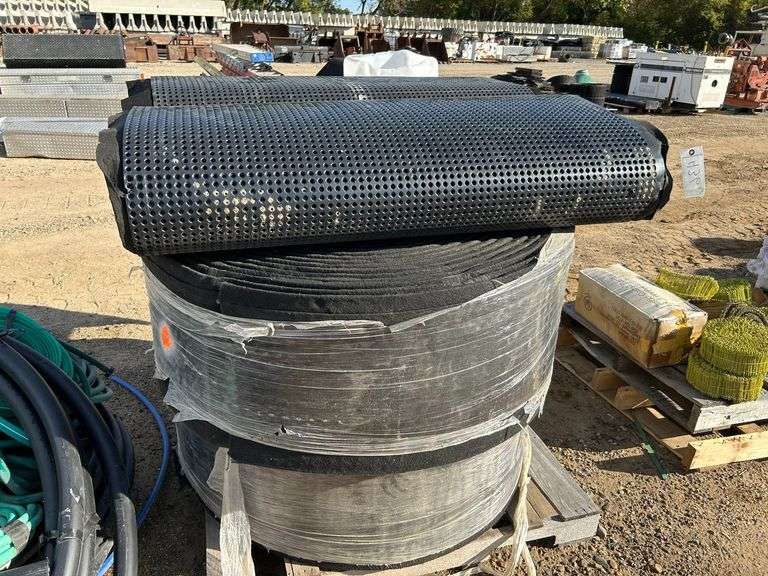 Drainage Pad for Behind Retaining Wall image
