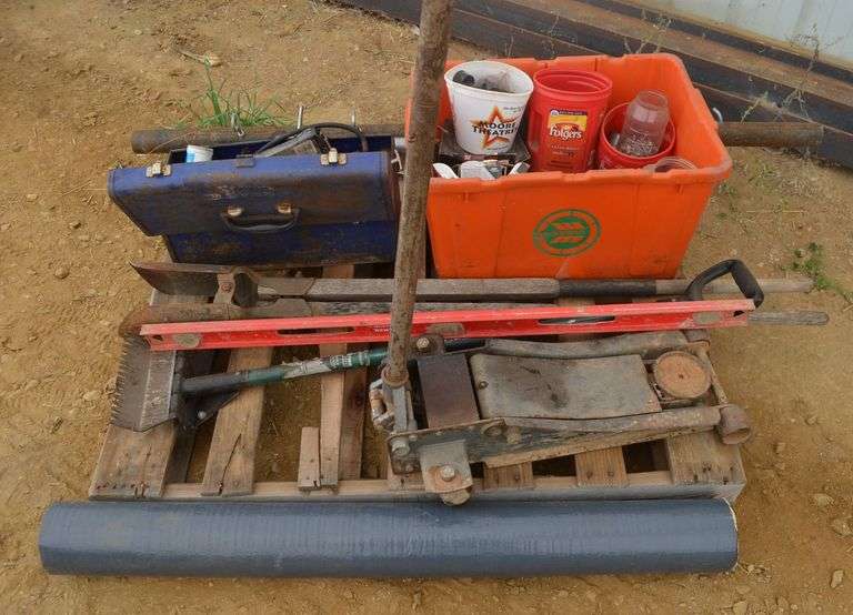 Pallet of misc. Tools image