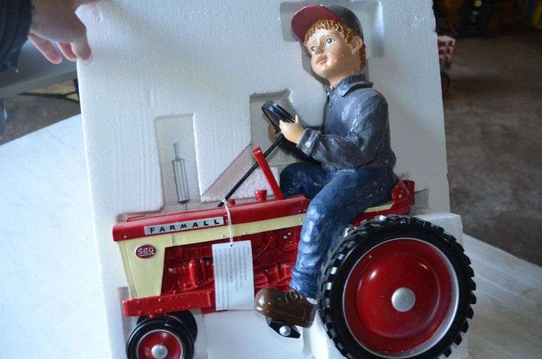 IH Boy on Farmall 560 image