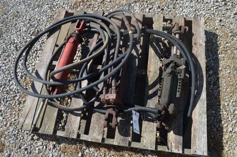 (3) Hydraulic Cylinders image