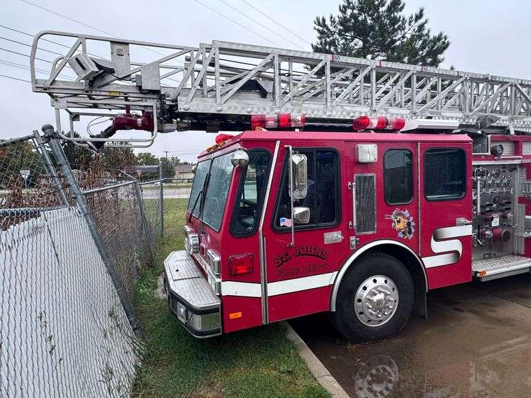 1984 E-One Ladder Truck image