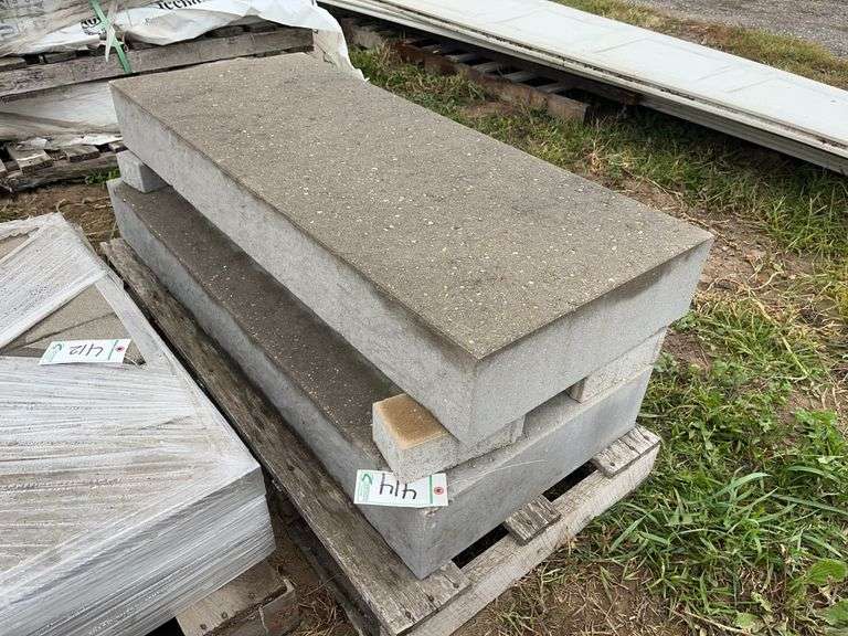 (2) 2 steps & pavers, row:4