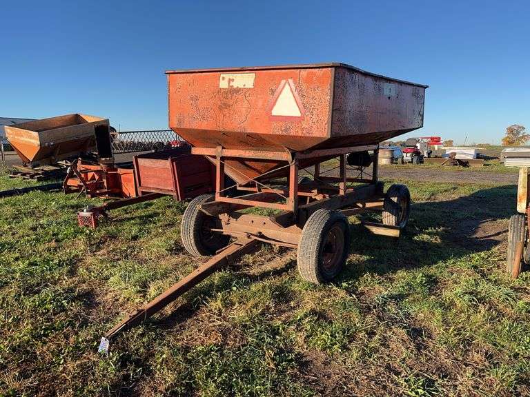 Gravity wagon, row:3