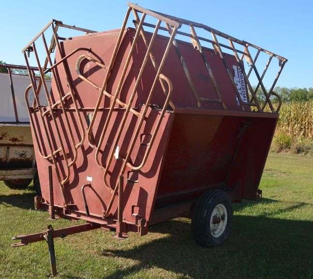 Feed Train 155 Bushel Creep Feeder image