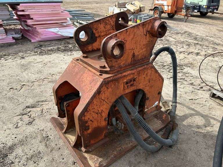 Excavator Plate Compactor image