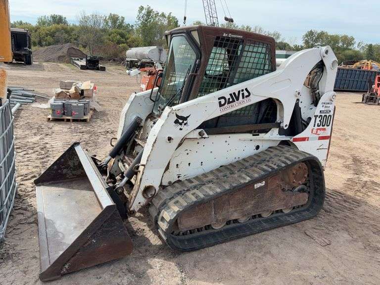 2008 Bobcat T300 Skid Loader showing 5467 hours image