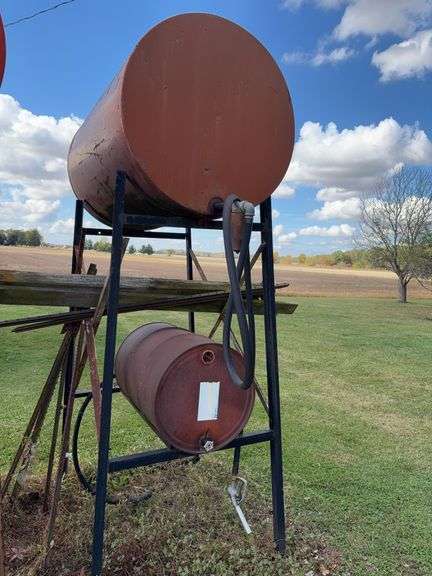 Gravity Flow fuel tank with stand image