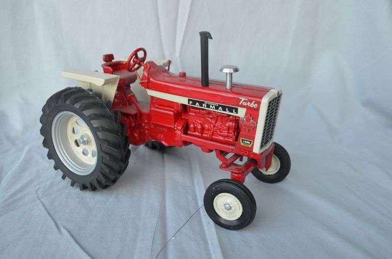 Farmall 1206 image