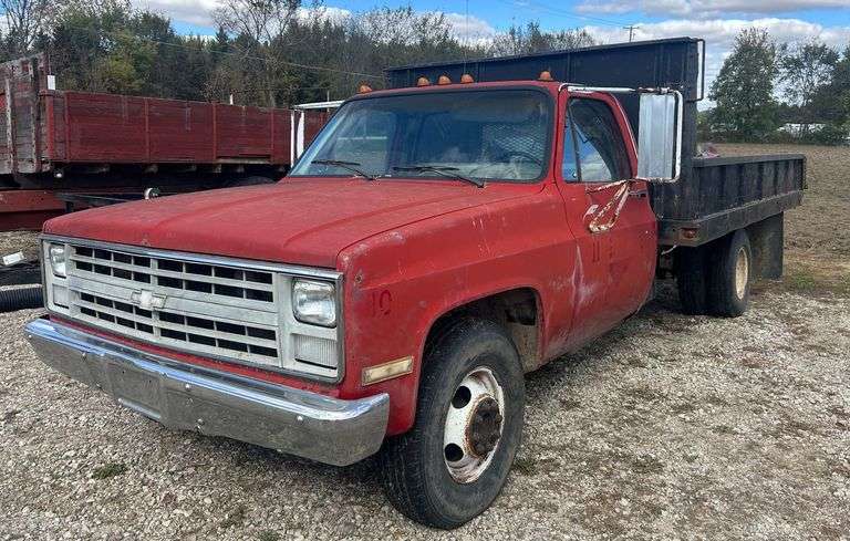 1985 Chevy C30 Dump Truck image