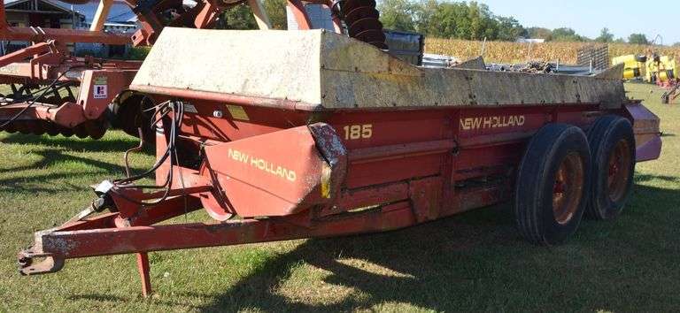New Holland 185 Manure Spreader image