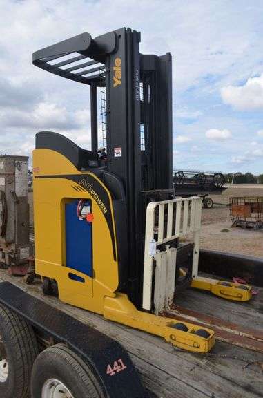 Yale Fork Lift image