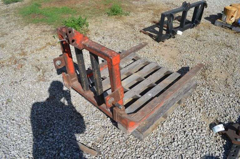 3 pt Bale Forks image