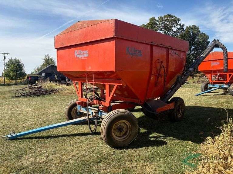 Killbros 350 Gravity Wagon on 10 ton running gear with 12 ft auger image