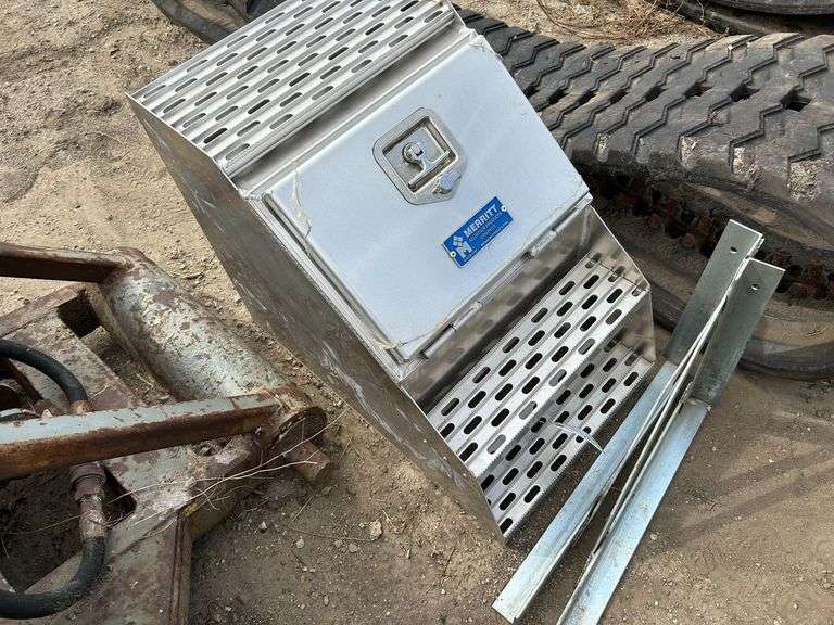 Truck Step Tool Box image
