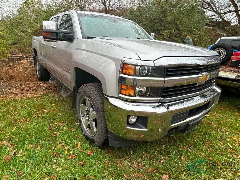 2016 Chevrolet Silverado Pickup Truck, VIN # 1GC1KWE86GF248924 image