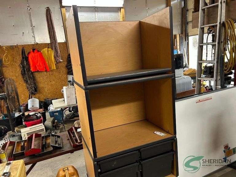 Shelving unit image