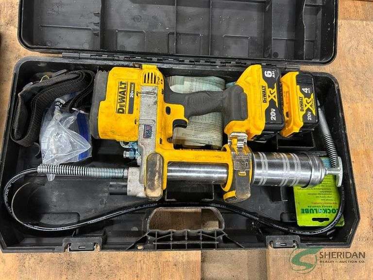 Dewalt electric grease gun image