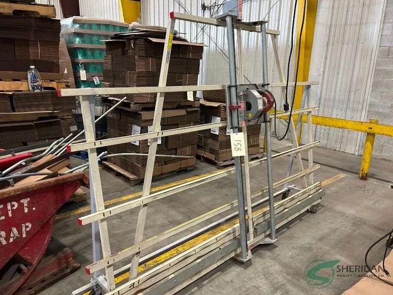 Plywood saw with stand image