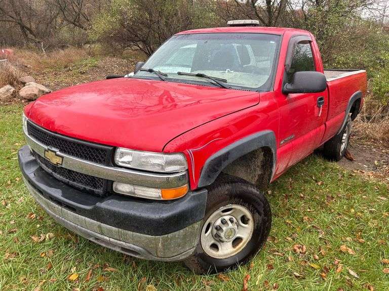 2002 Chevrolet Silverado Pickup Truck, VIN # 1GCHK24U32E136764 image