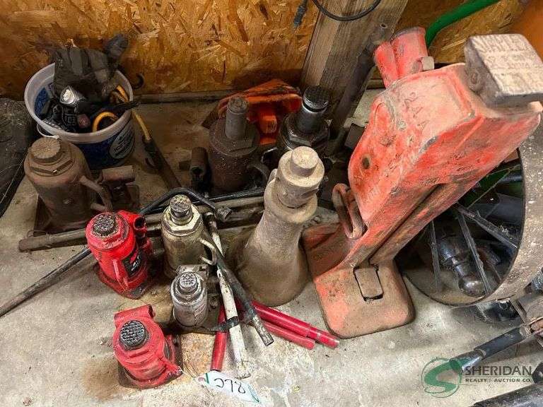 Numerous jacks image