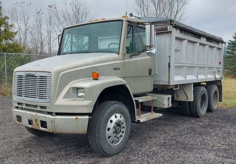 1997 FREIGHTLINER FL106 Dump Truck image