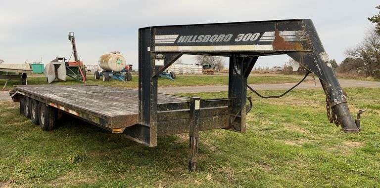 2001 Hillsboro Trailer, row:2