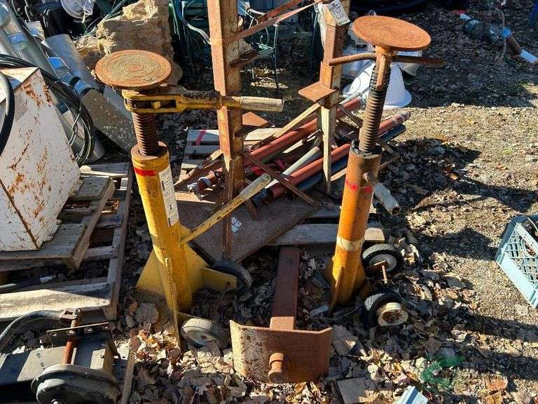(2) Trailer jack stands image