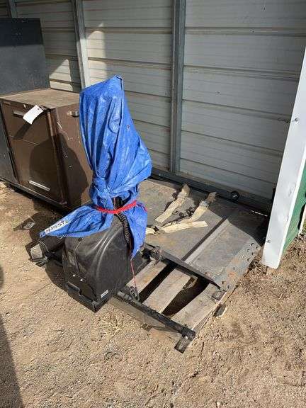 Wheel chair lift, bldg:green image