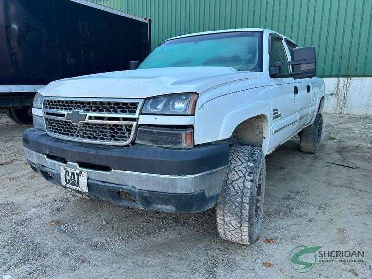 2005 Chevrolet Silverado Pickup Truck, VIN # 1GCHK232X5F945984 image