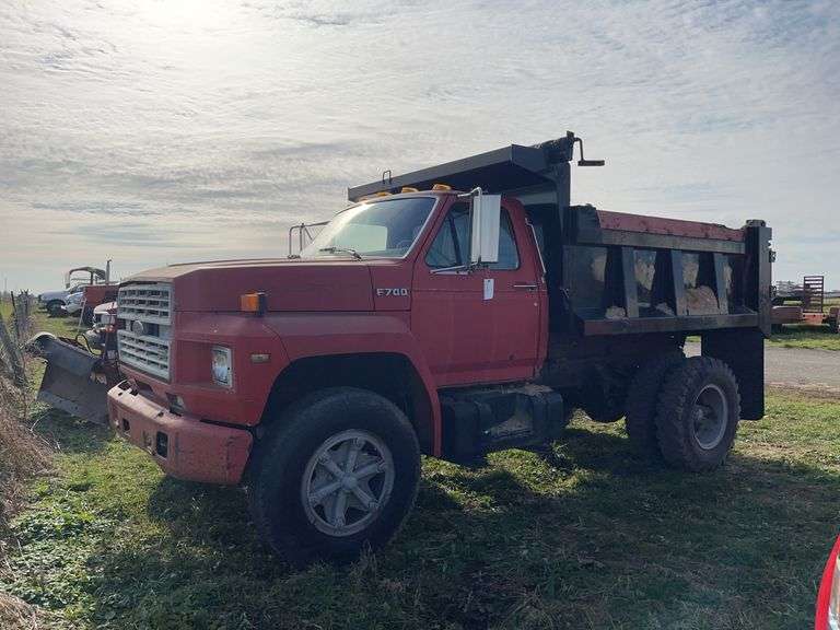 1988 Ford F-700 Dump Truck, K, row:1 image