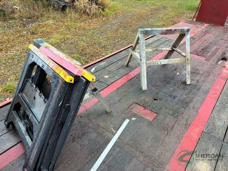 (4) Saw horses image