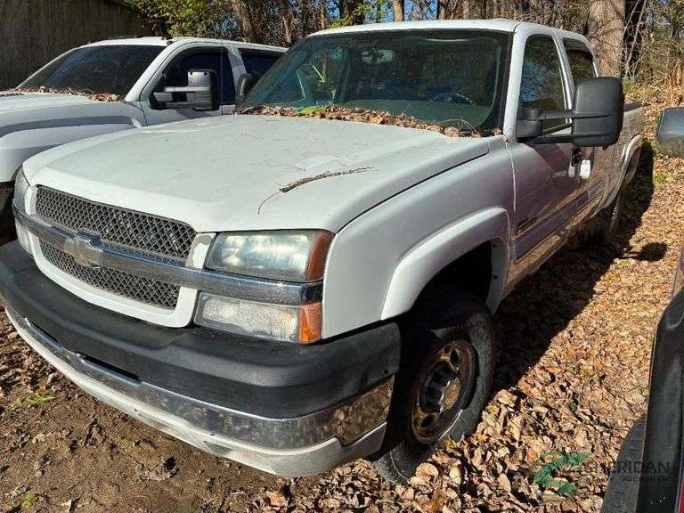 2004 Chevrolet Silverado Pickup Truck, VIN # 1GCHK23114F128893 image