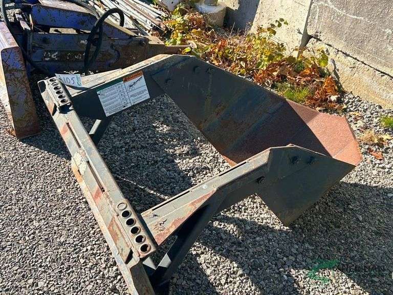 Bobcat 30" tree digger image