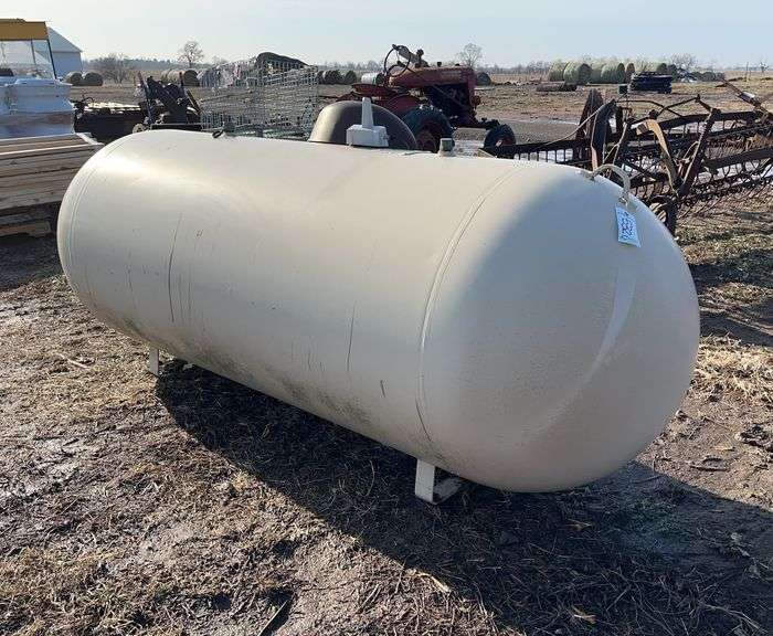 500 lb. 1993 propane tank, row:5 image