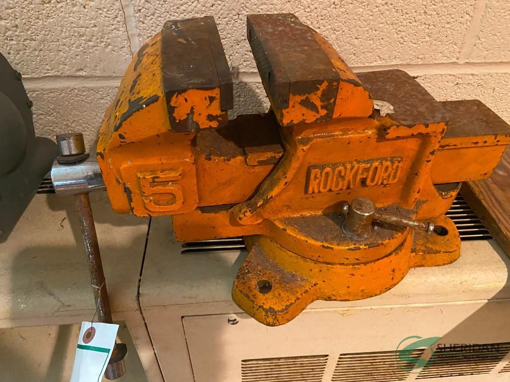 Lot image 1