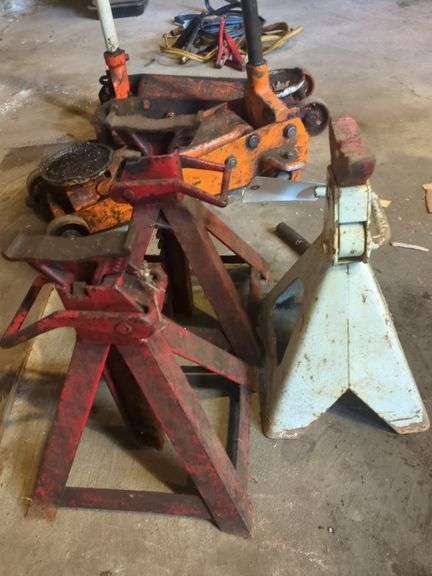 Mechanical Jack Stands