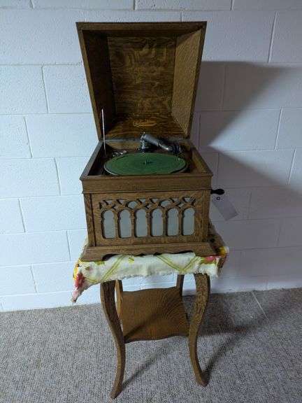 Silverstone Phonograph