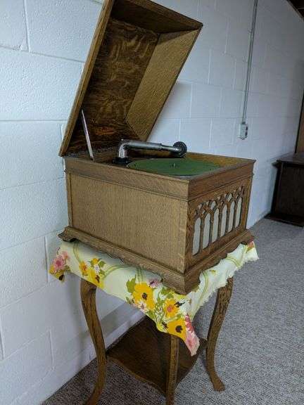 Silverstone Phonograph