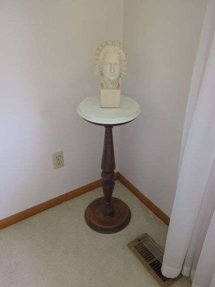 2 Pedestal Ends with Lamp and Bach Statue