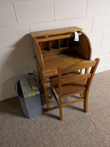 Secretary desk and paper shredder